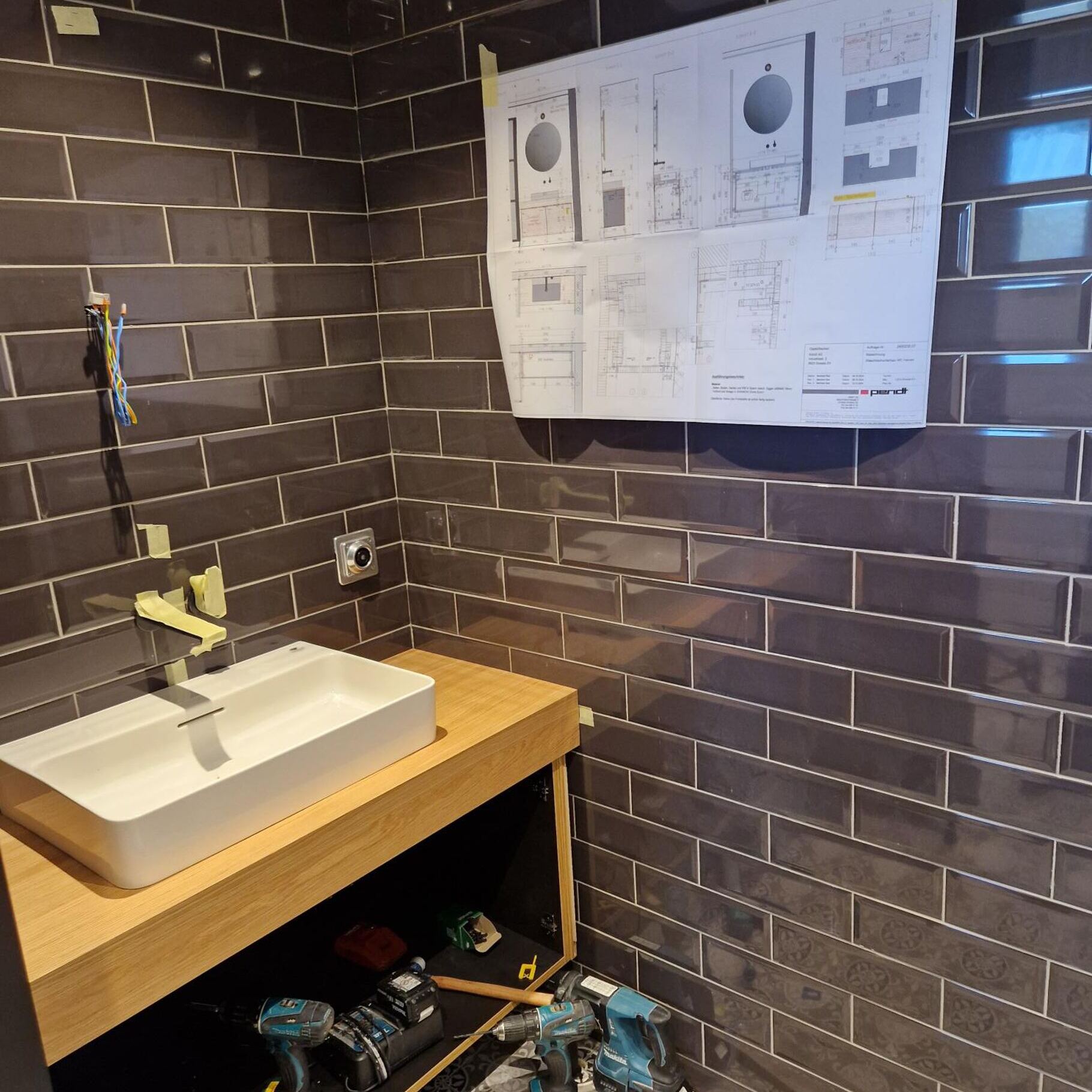 Badezimmermöbelmontage