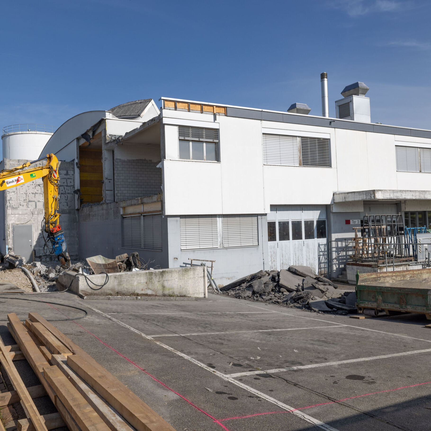 An- und Umbau  unserer neue Oberflächentechnik 